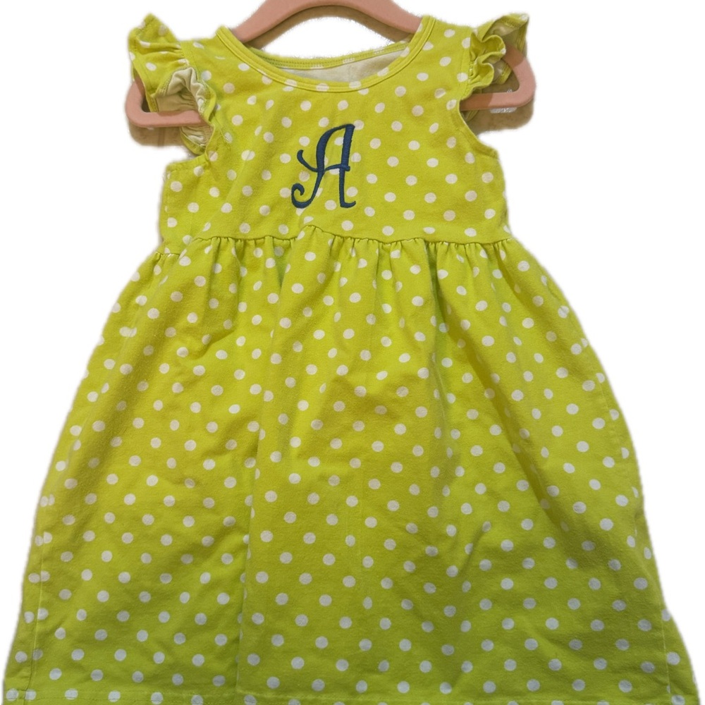 Clothing bundle. It’s a mixed of 2T-3T. The letter A it’s embroider.